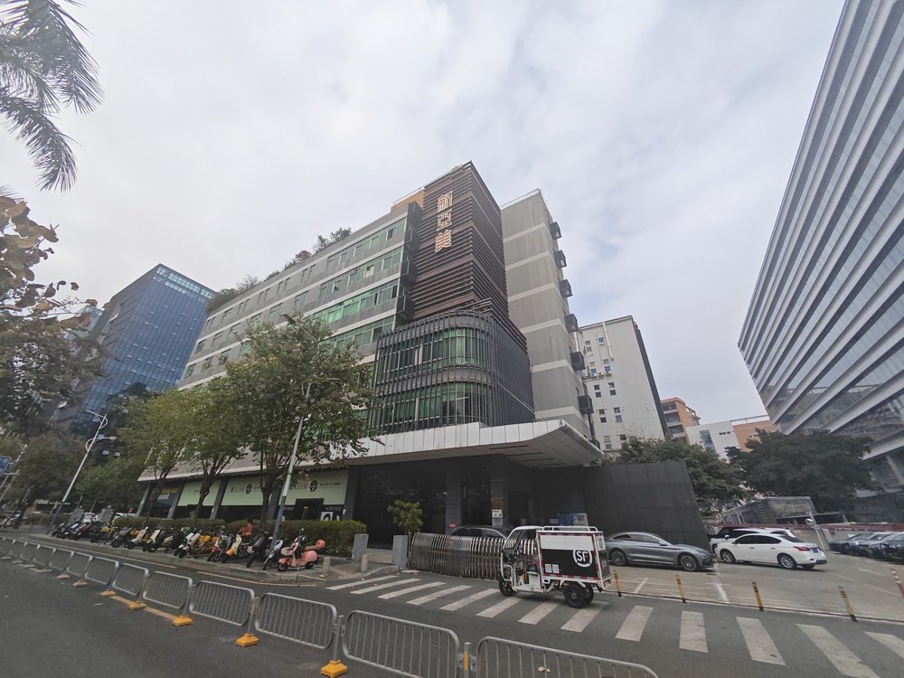 新亚美大厦外观图1